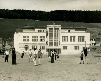 Sokolovna byla postavena v roce 1932