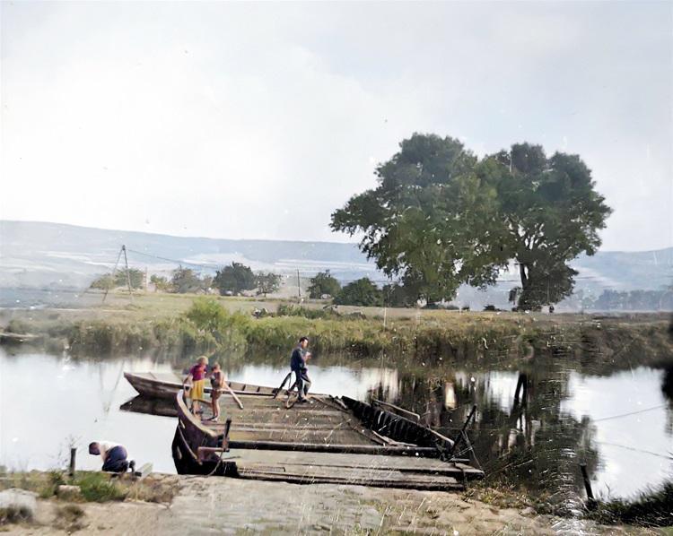 The ferry across the Berounka River