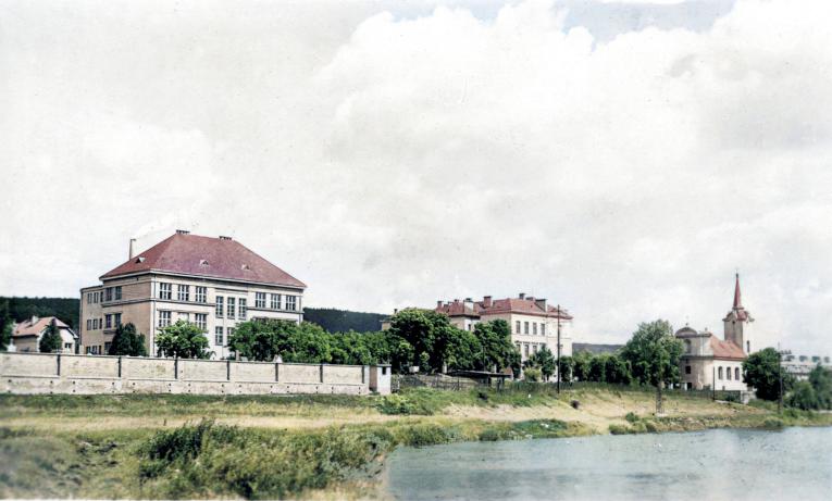 View from the river towards the cemetery in 1940 View from the river towards the cemetery in 1940