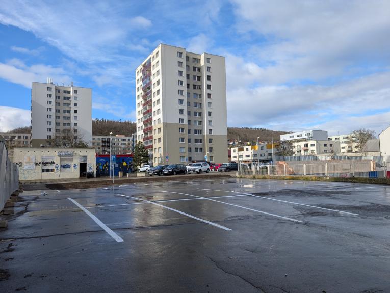 parkování nám. Osvoboditelů 1