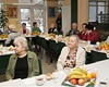  Senioři dostali dárečky a zazpívali si koledy
