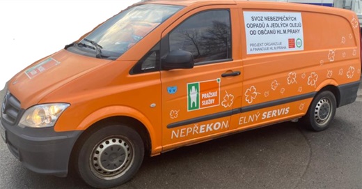 Vozidlo určené pro&nbsp;mobilní sběr nebezpečných odpadů 