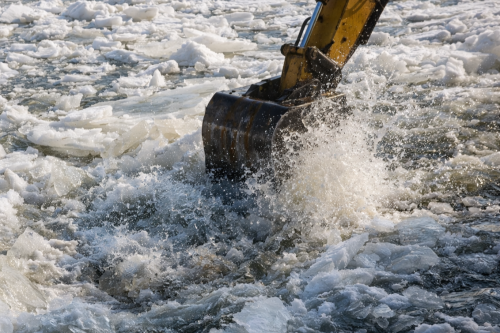 Ilustrativní obrázek bourání ledové celiny