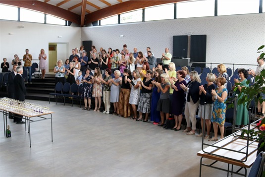 Rozloučení s ředitelem radotínské základní školy Zdeňkem Stříhavkou, s učiteli a s kuchařkami, 26.6.2020