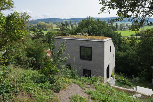Radotínský rodinný dům Štěpána Valoucha podle vlastního návrhu. 
Foto: Tomáš Souček